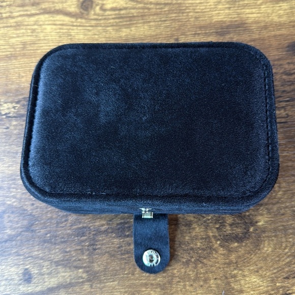 Black Velvet Jewelry Box - Picture 5 of 8
